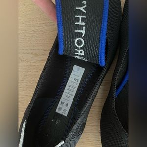 Rothy’s the point size 8 black women shoe